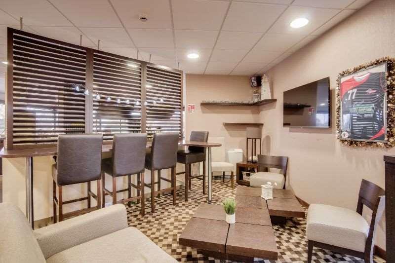 Brit Hotel De La Cote Des Havres Lessay Ресторан фото