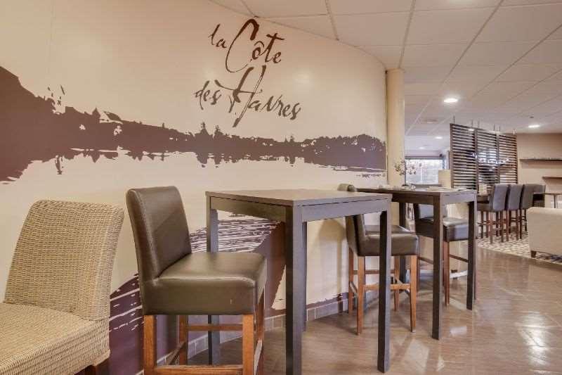 Brit Hotel De La Cote Des Havres Lessay Ресторан фото