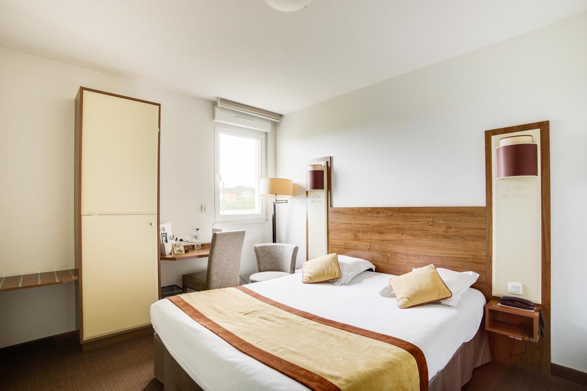 Brit Hotel De La Cote Des Havres Lessay Экстерьер фото